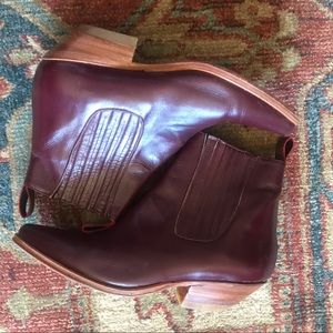 VINTAGE oxblood booties. Sz 11.
